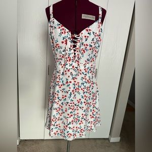 Cupcakes And Cashmere Dennis Sleeveless Floral-Print Lace-Up Dress size 6